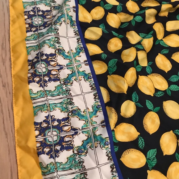 THE LIMITED Square Lemon Scarf - Picture 2 of 3